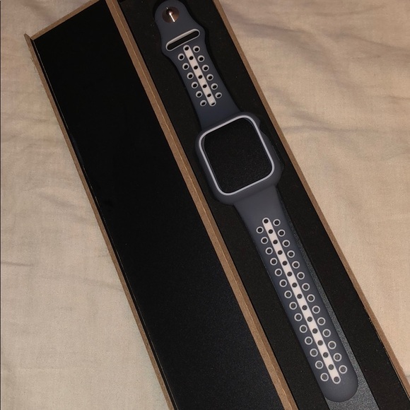 Accessories - Apple Watch Case and Band